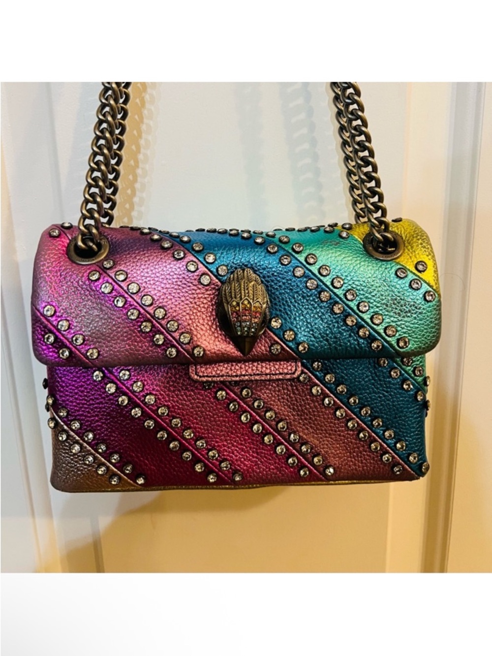 Kurt Geiger Crystal Mini
Kensington Bag
RETAIL $328 EUC
